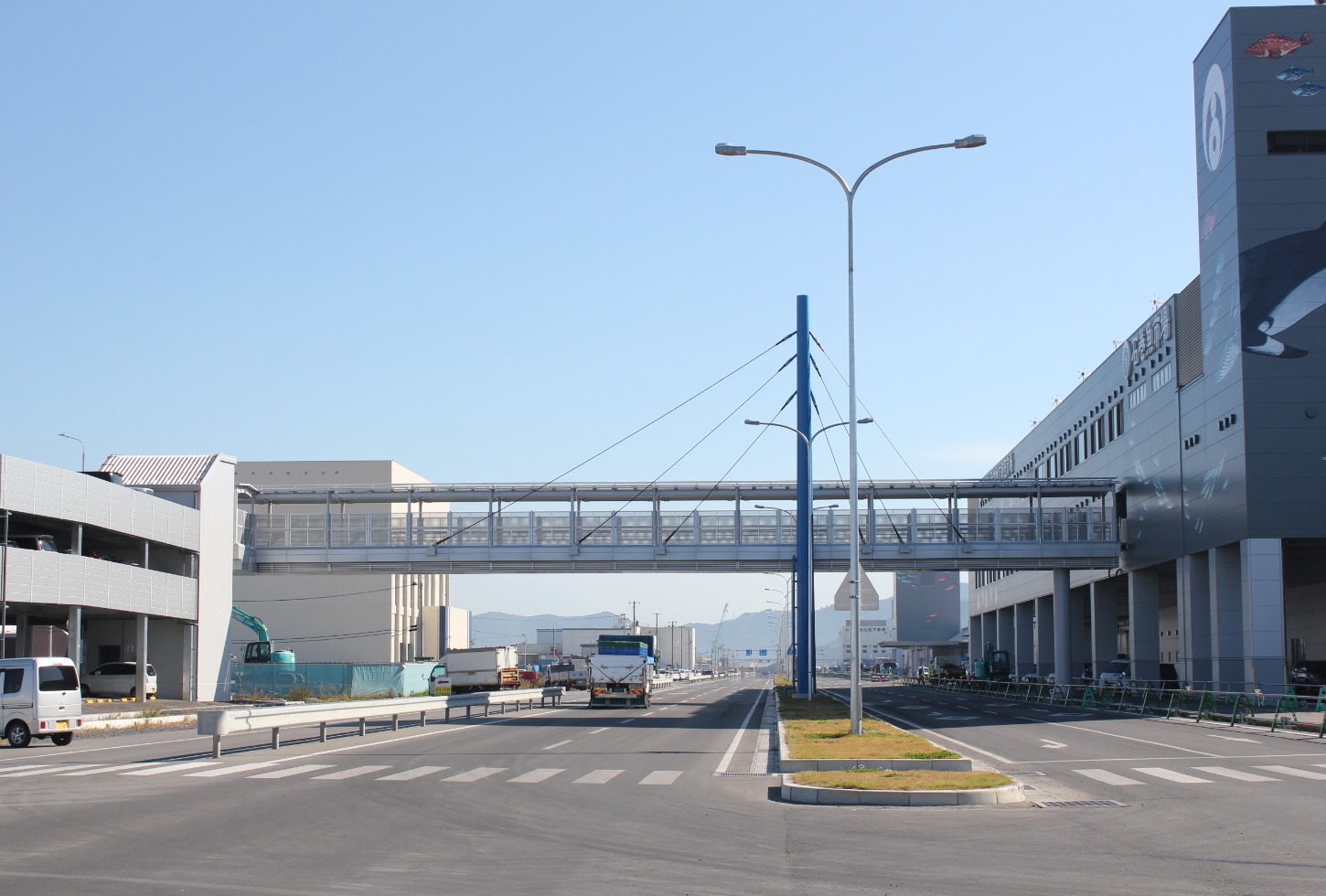 石巻魚市場歩道橋